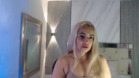 ashley__tylor online show from June 10, 7:01 pm