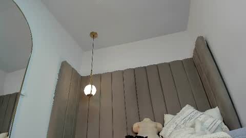 ashley_beaomunt online show from July 21, 12:39 pm