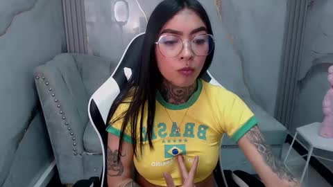 Snapshot of ashley_blum_v chatting on September 12, 8:49 pm ashley_blum_v online show from September 12, 8:49 pm