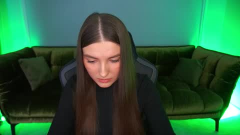 ashleybaee online show from October 29, 1:37 pm