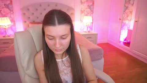ashleybaee online show from June 9, 12:37 pm