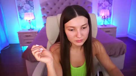 ashleybaee online show from June 25, 12:29 pm