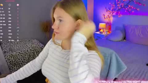 AshleyJonse online show from July 1, 11:10 am