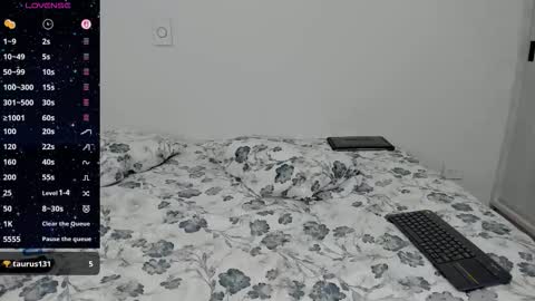 Snapshot of ashleyknightt chatting on September 30, 1:33 am Ashley knight online show from September 30, 1:33 am