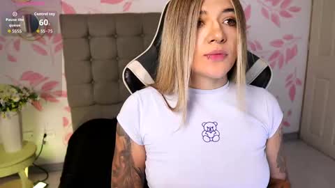 Ashley Lauren online show from September 29, 4:06 am