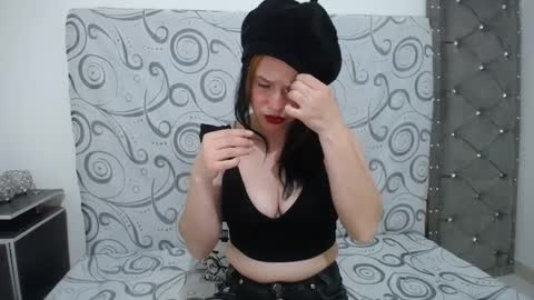 Snapshot of ashly_93 chatting on January 29, 8:40 am engel online show from January 29, 8:40 am