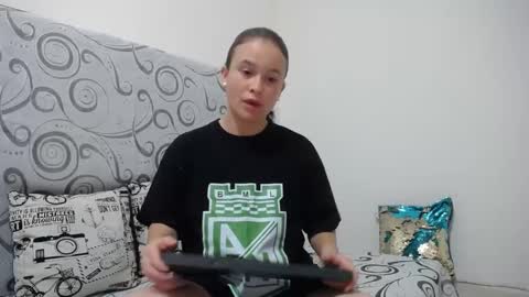 Snapshot of ashly_93 chatting on December 31, 5:11 am engel online show from December 31, 5:11 am