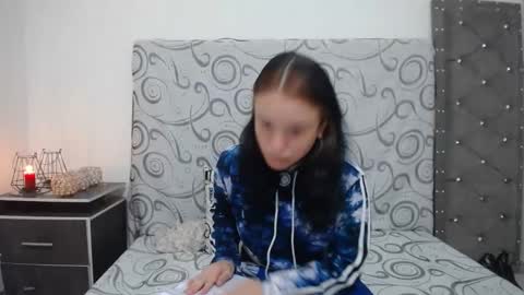 Snapshot of ashly_93 chatting on January 22, 9:02 am engel online show from January 22, 9:02 am
