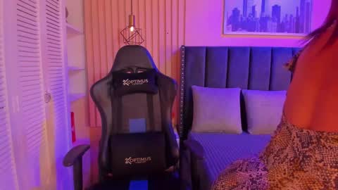 Snapshot of ashlye_miller_ chatting on January 12, 3:39 am ashlye_miller_ online show from January 12, 3:39 am