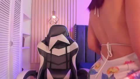 ashlye_miller_ online show from June 23, 7:56 pm