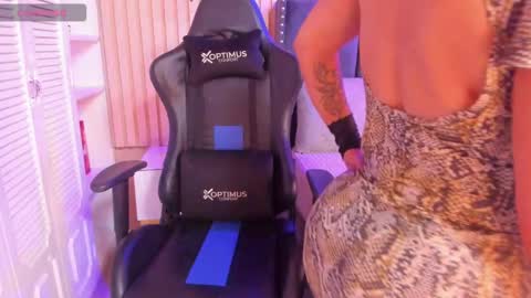 Snapshot of ashlye_miller_ chatting on March 1, 4:15 am ashlye_miller_ online show from March 1, 4:15 am