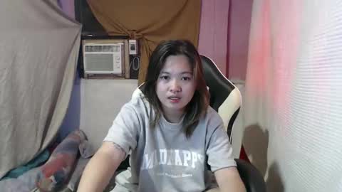 Snapshot of asian_honey69 chatting on October 7, 3:00 am bb girl online show from October 7, 3:00 am