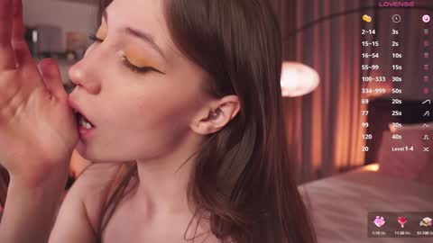 Audrey online show from December 11, 1:39 pm