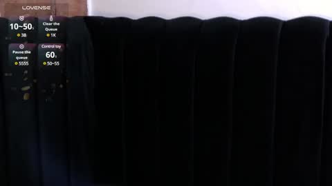 Snapshot of aspenruss chatting on December 30, 9:40 pm online show from December 30, 9:40 pm