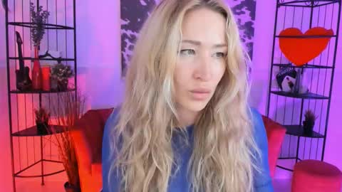 astramonroe online show from October 22, 6:35 pm