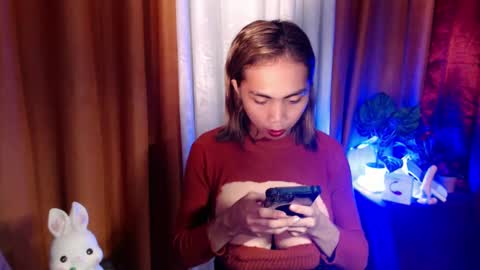 Snapshot of astrid_khalifa chatting on March 5, 7:17 pm Astrid online show from March 5, 7:17 pm
