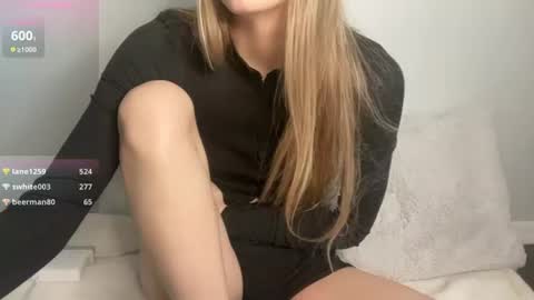 Astrid Sky online show from July 22, 10:00 pm