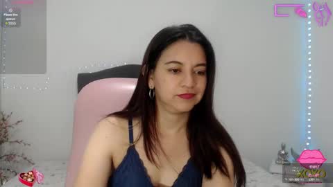 Snapshot of astrolover_ chatting on October 2, 1:32 am camila online show from October 2, 1:32 am