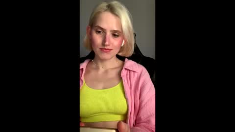 Snapshot of asya_new chatting on September 11, 6:41 pm asya_new online show from September 11, 6:41 pm