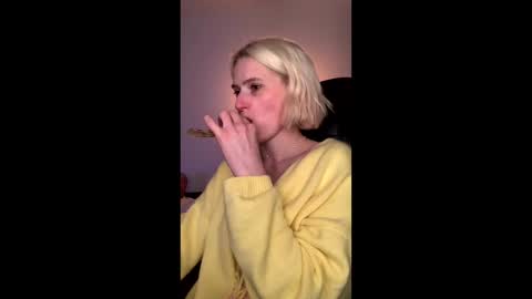 Snapshot of asya_new chatting on September 23, 9:57 pm asya_new online show from September 23, 9:57 pm