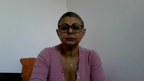 Snapshot of atikaarea chatting on January 14, 11:20 am atikaarea online show from January 14, 11:20 am
