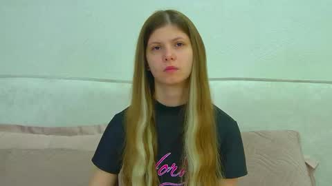 Audrey online show from May 1, 6:27 am