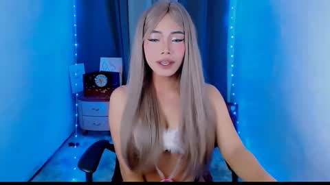 Snapshot of audreyblaise chatting on September 9, 6:46 am Audrey online show from September 9, 6:46 am