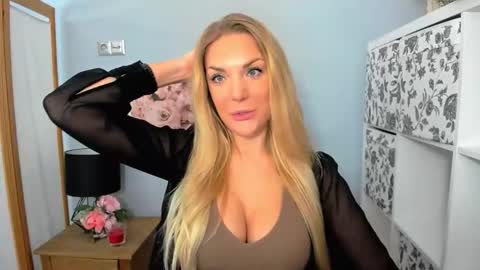 AulloraSensual online show from December 17, 6:13 am