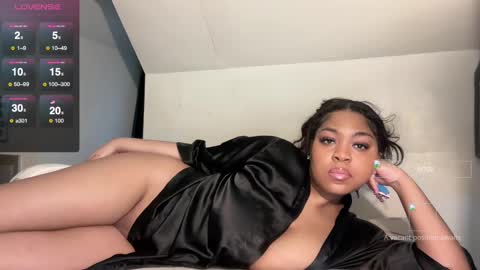 aunyxxx online show from October 17, 9:40 pm