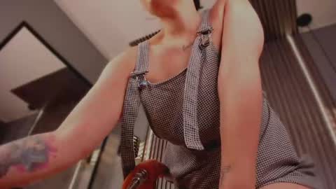Aura online show from April 29, 5:51 pm