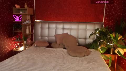 Aurora online show from March 3, 7:37 am