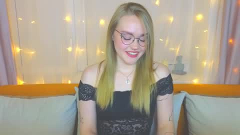 Kate online show from March 12, 5:17 pm