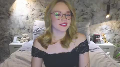 Kate online show from November 7, 5:18 pm