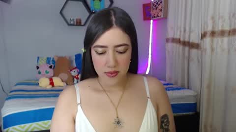 Snapshot of aurora_shy_ chatting on December 20, 1:54 pm Aurora  online show from December 20, 1:54 pm