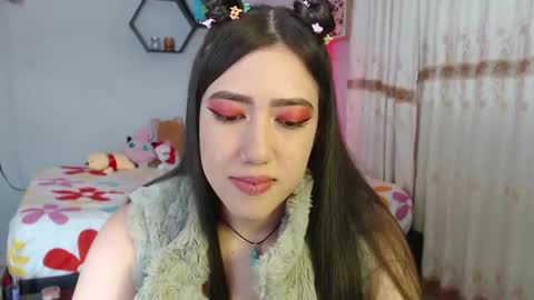 Snapshot of aurora_shy_ chatting on December 30, 9:19 pm Aurora  online show from December 30, 9:19 pm