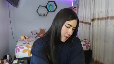 Snapshot of aurora_shy_ chatting on February 12, 4:00 pm Aurora  online show from February 12, 4:00 pm