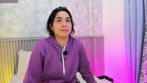 auroragold__ online show from June 17, 4:03 am