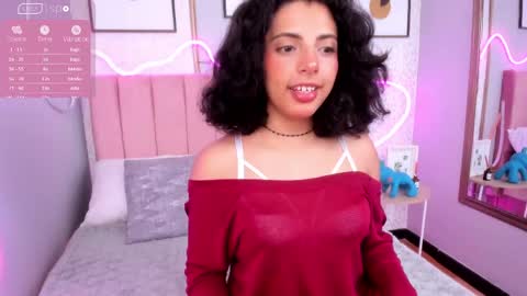 Mariana  online show from May 7, 3:33 am