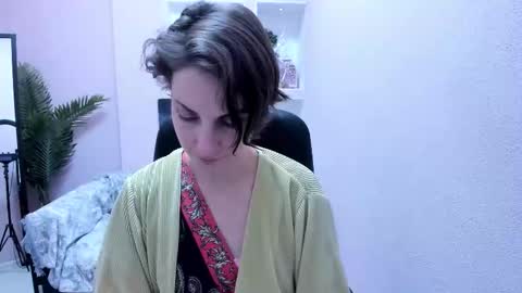 Aurora online show from February 4, 3:48 pm