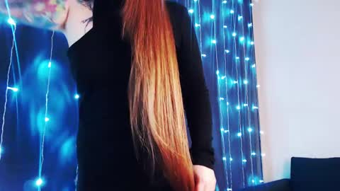 Aurora online show from March 6, 3:35 pm