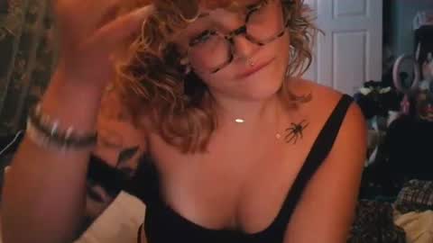 Autie 3 online show from June 20, 3:32 am