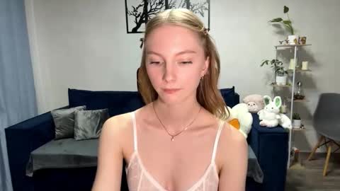 Annie online show from October 14, 5:59 pm