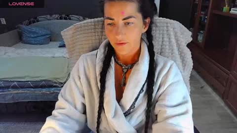 Ava online show from April 30, 2:33 pm