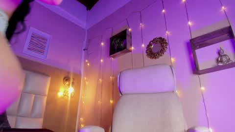 ava_am online show from February 3, 3:31 am