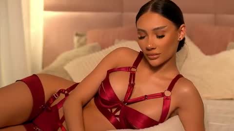 Ava online show from June 9, 11:37 pm