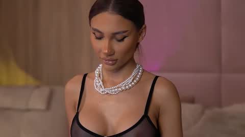 Ava online show from February 14, 11:20 pm