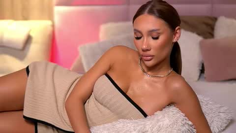 Ava online show from October 8, 9:19 pm