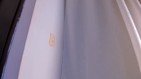 Avaline Help me reach 100 likes TRANSMISSION EVERY DAY FROM 39 PM online show from January 16, 1:27 am