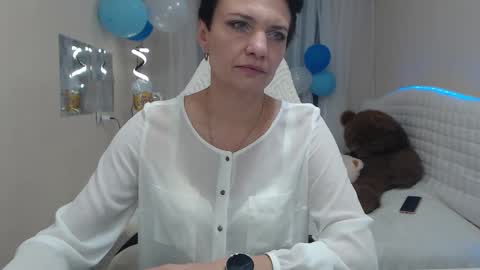 Snapshot of avasaturnian chatting on September 28, 12:10 pm avasaturnian online show from September 28, 12:10 pm