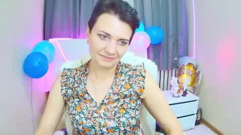 Snapshot of avasaturnian chatting on September 17, 12:14 pm avasaturnian online show from September 17, 12:14 pm